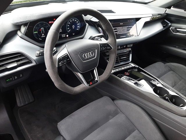 Audi RS e-tron GT 2023