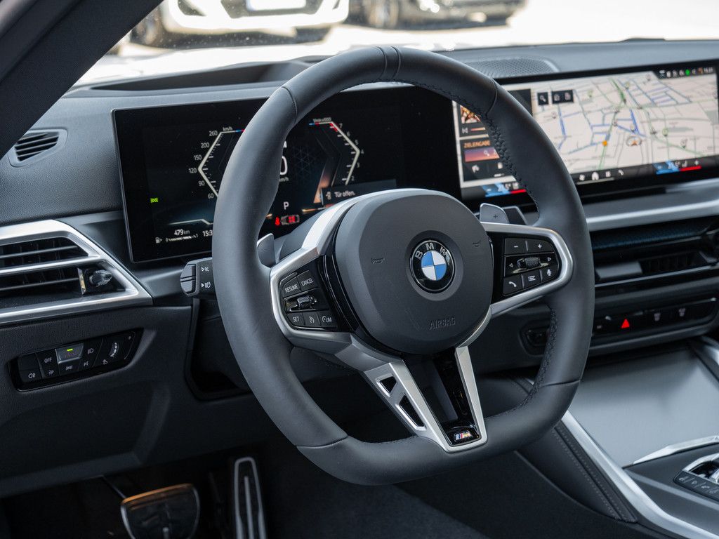 BMW 220 2025