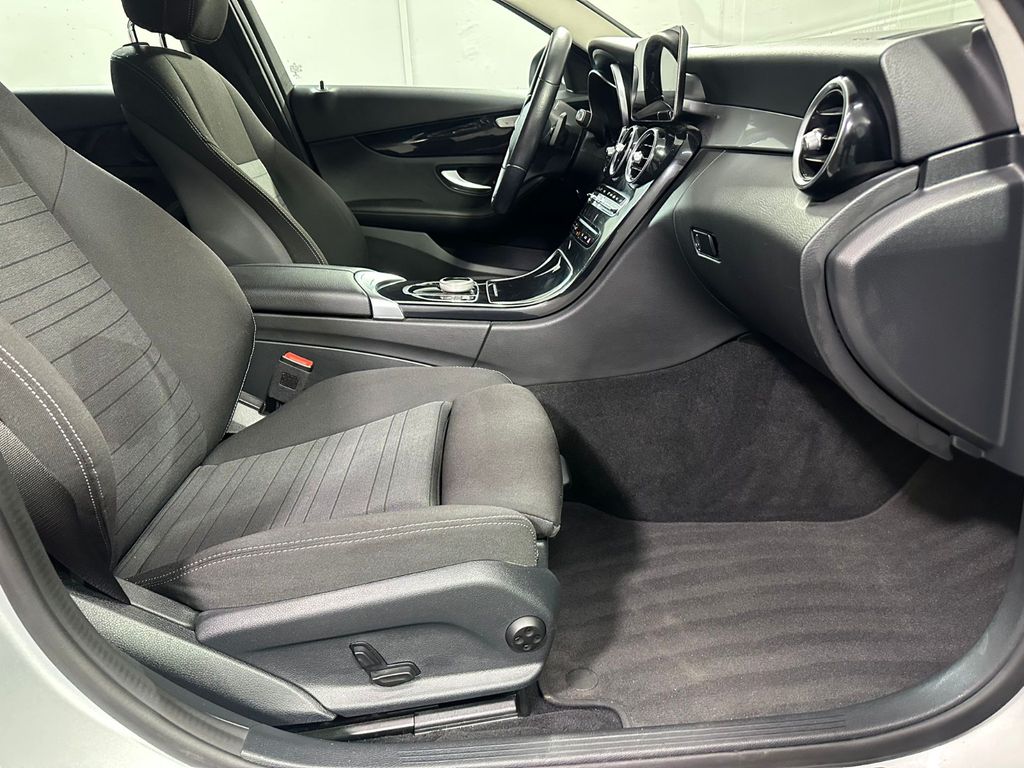 Mercedes-Benz C 200 2021