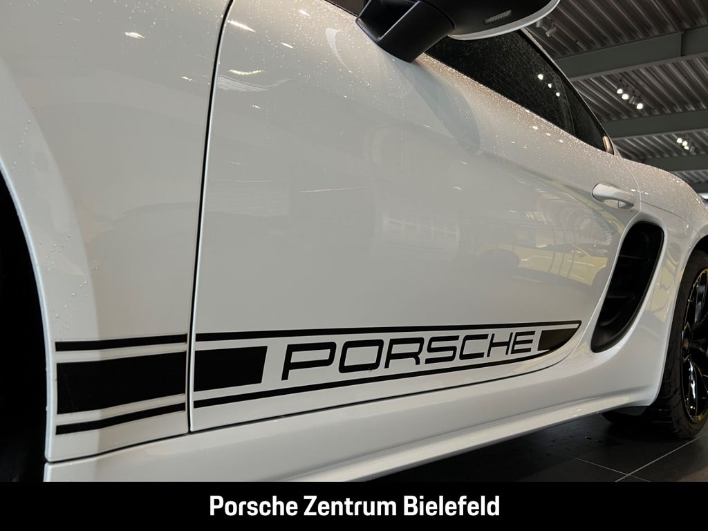 Porsche Cayman 2024