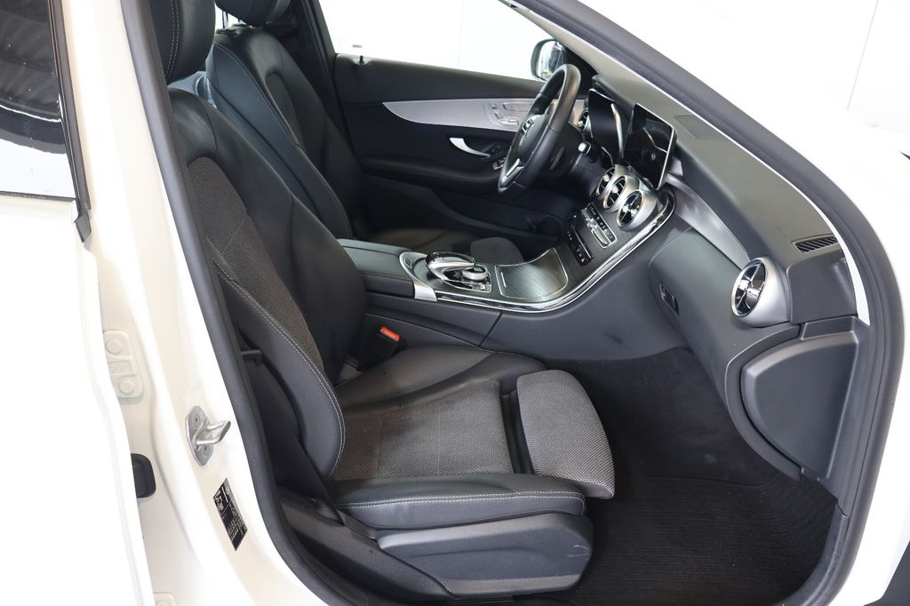 Mercedes-Benz C 300 2020