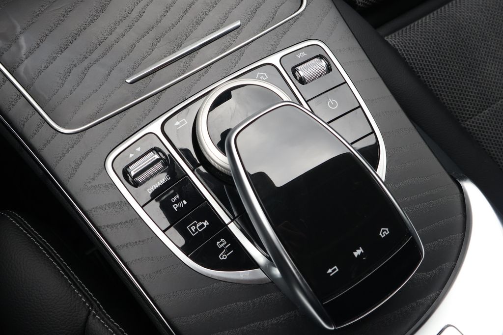 Mercedes-Benz C 300 2020