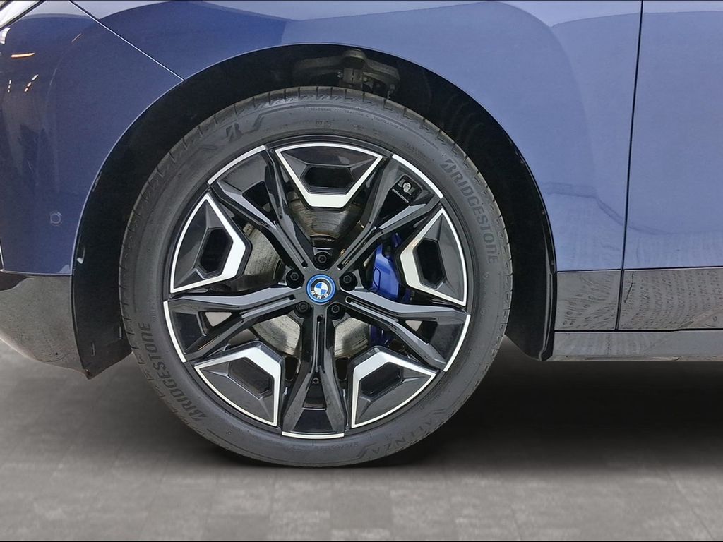 BMW iX 2023