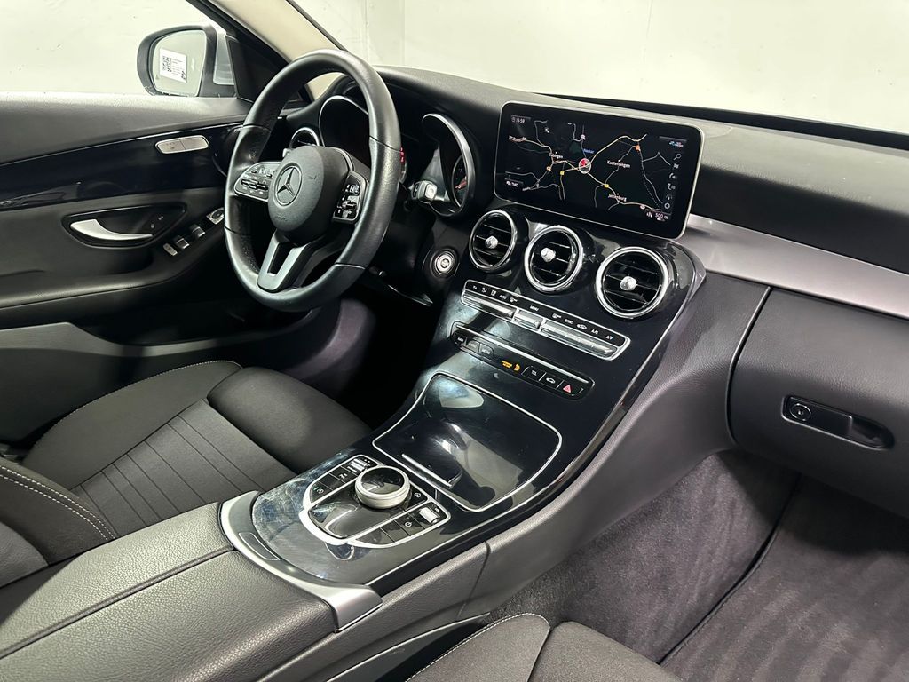 Mercedes-Benz C 200 2021