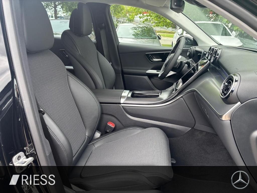 Mercedes-Benz GLC 300 2025