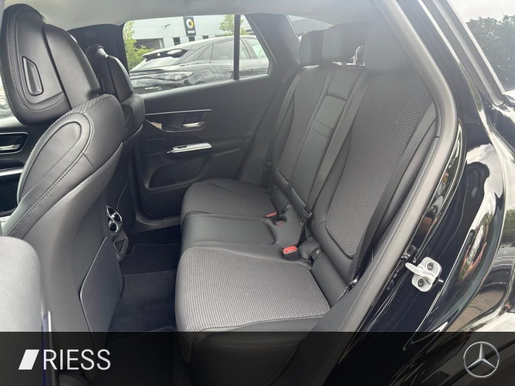 Mercedes-Benz GLC 300 2025