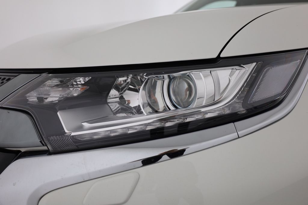 Mitsubishi Outlander 2020