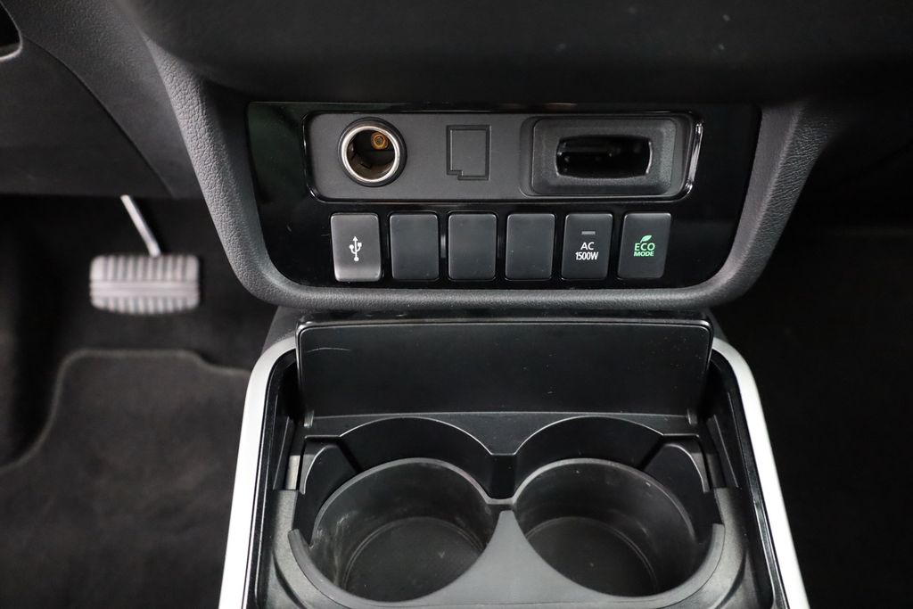 Mitsubishi Outlander 2020