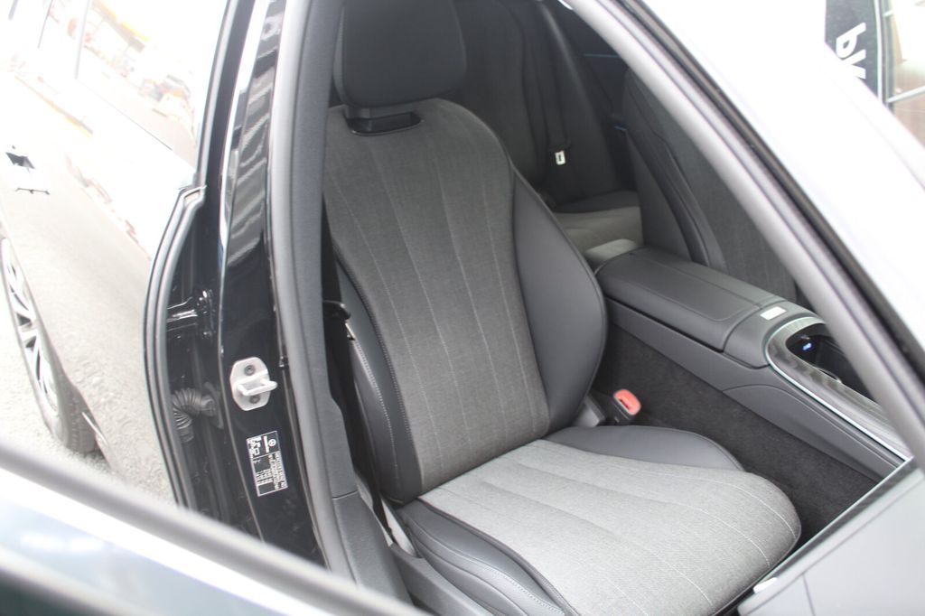 Mercedes-Benz E 200 2025