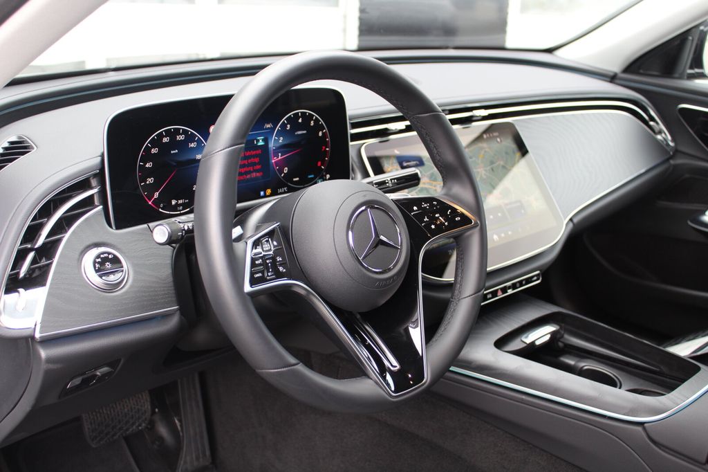Mercedes-Benz E 200 2025