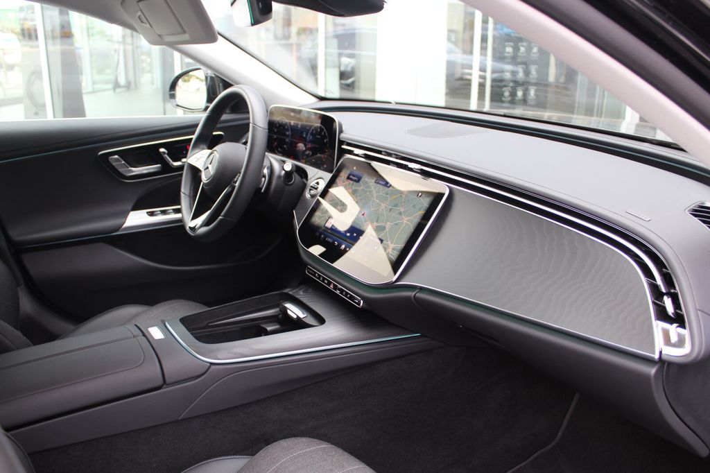 Mercedes-Benz E 200 2025
