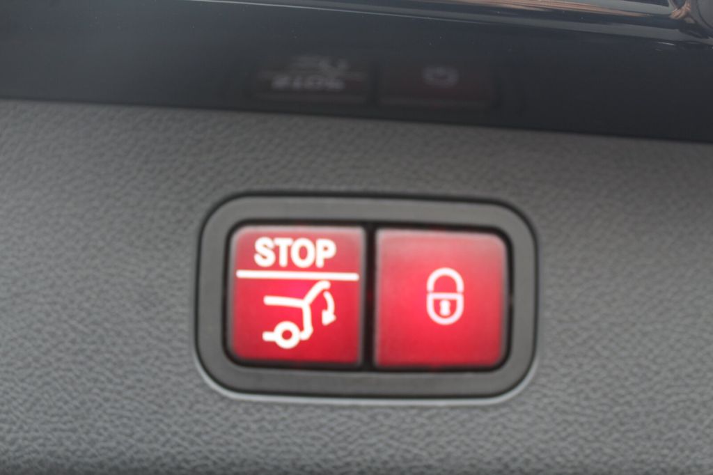 Mercedes-Benz E 200 2025