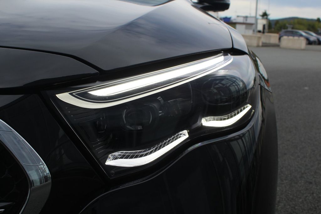 Mercedes-Benz E 200 2025