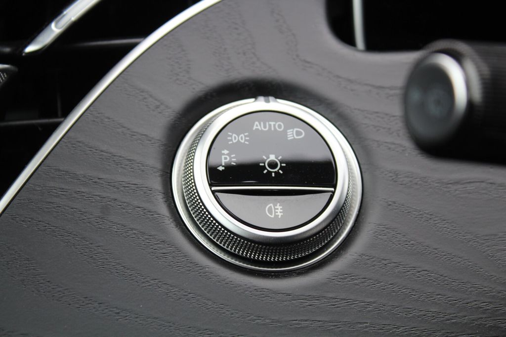 Mercedes-Benz E 200 2025