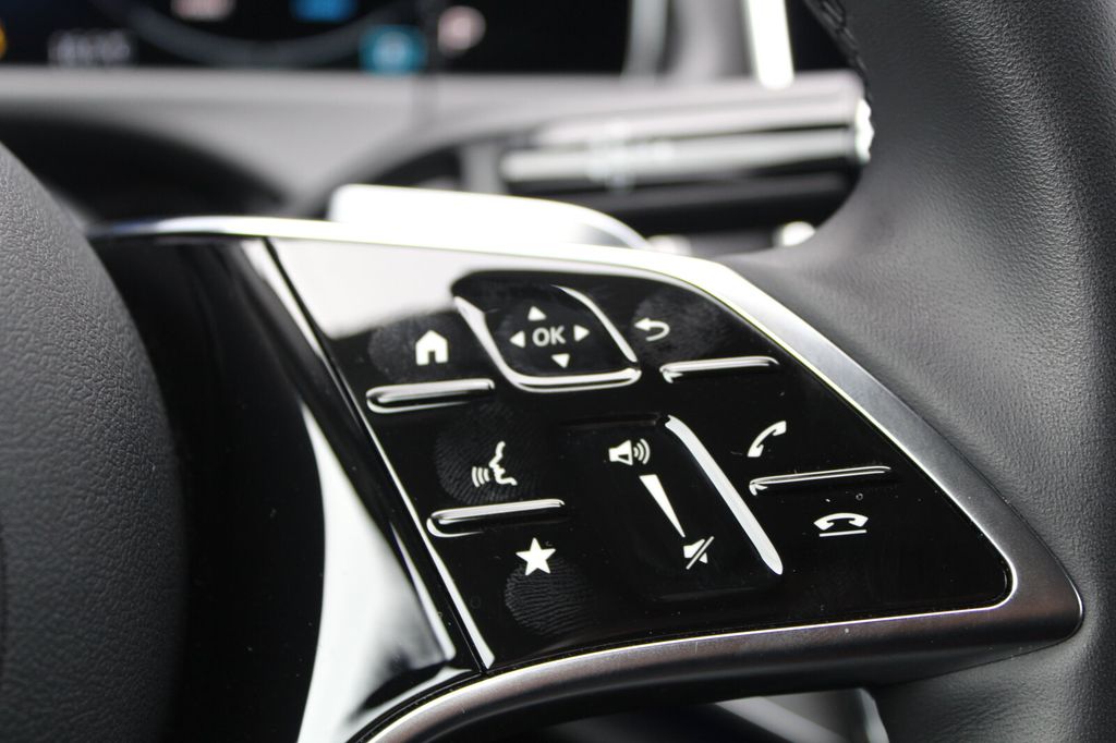 Mercedes-Benz E 200 2025