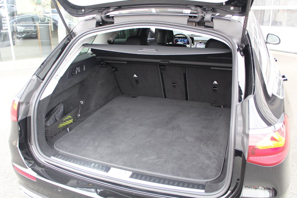 Mercedes-Benz E 200 2025