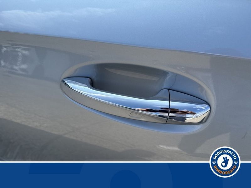 Mercedes-Benz A 180 2025