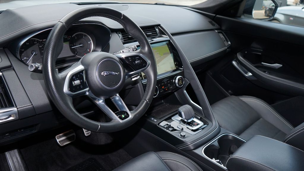 Jaguar E-Pace 2022