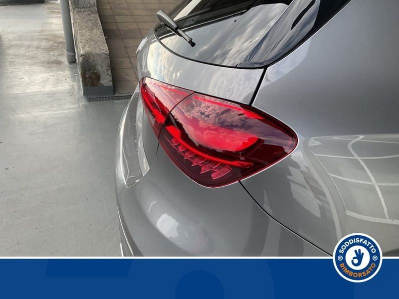 Mercedes-Benz A 180 2025