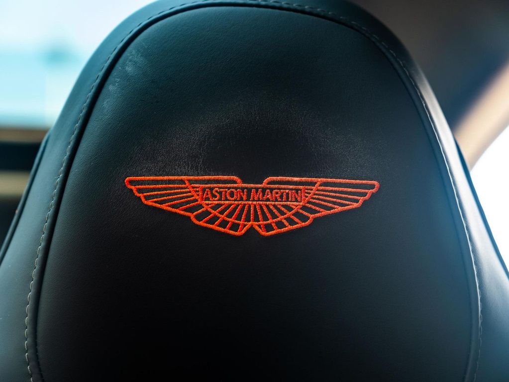 Aston Martin DBX 2023
