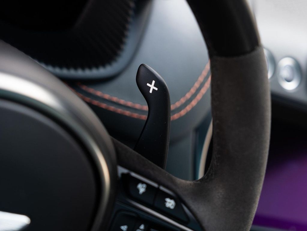 Aston Martin DBX 2023