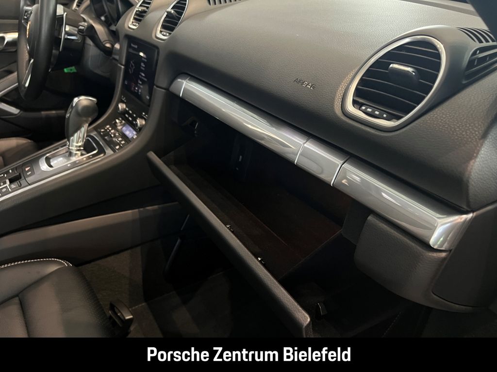 Porsche Boxster 2024