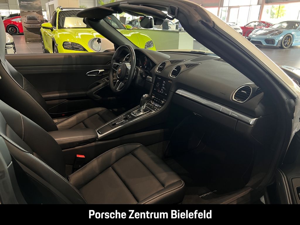 Porsche Boxster 2024