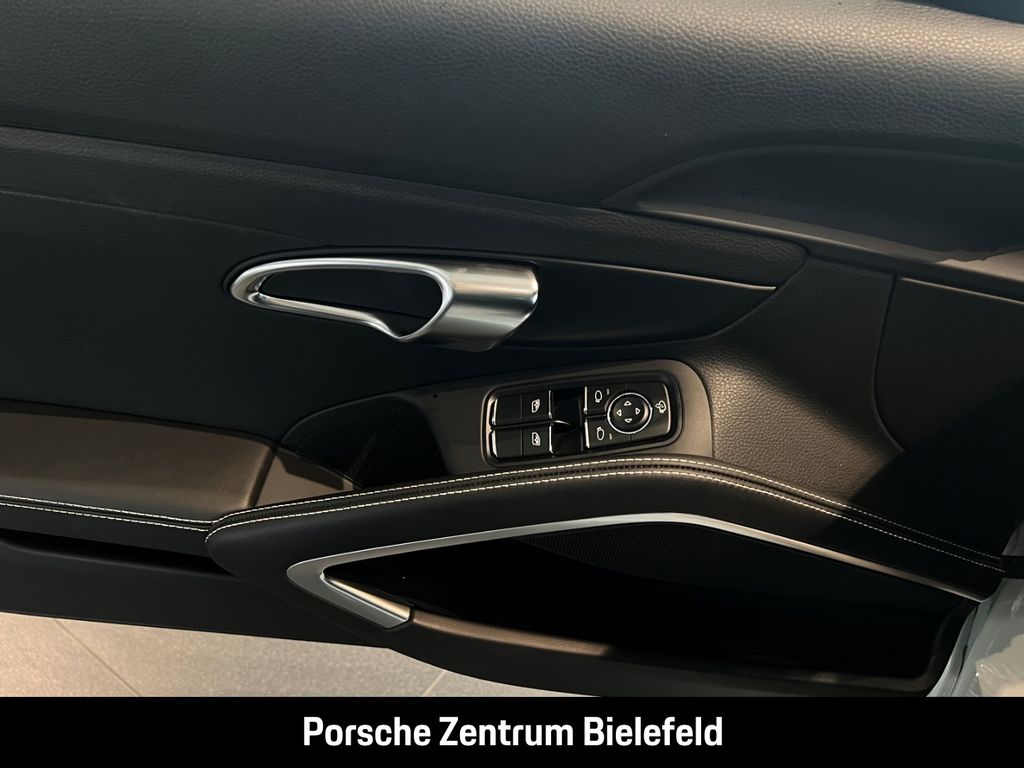 Porsche Boxster 2024