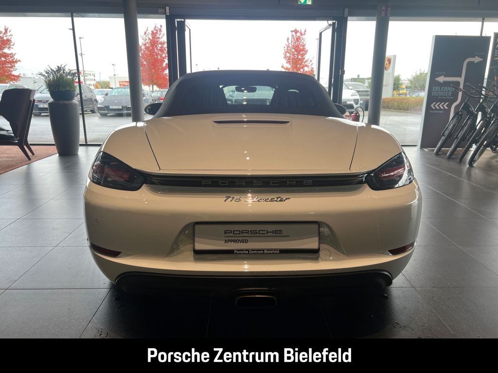 Porsche Boxster 2024