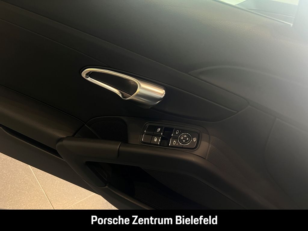 Porsche Boxster 2024