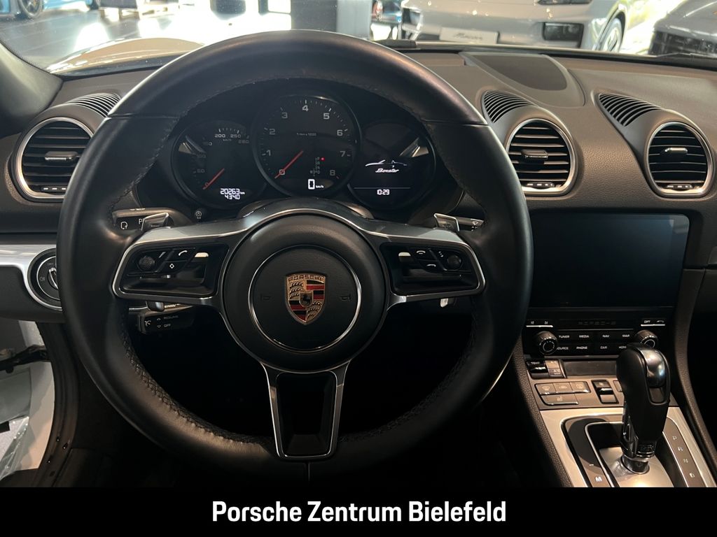 Porsche Boxster 2024