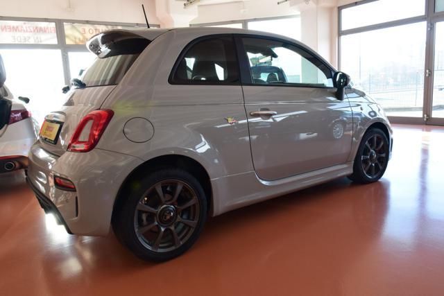 Abarth 595 2022
