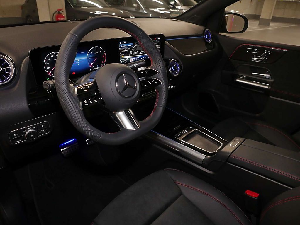 Mercedes-Benz B 220 2025