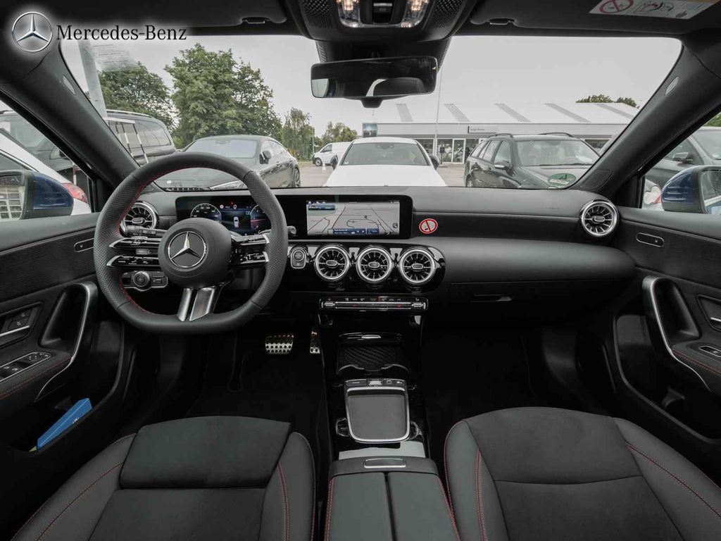 Mercedes-Benz A 200 2025