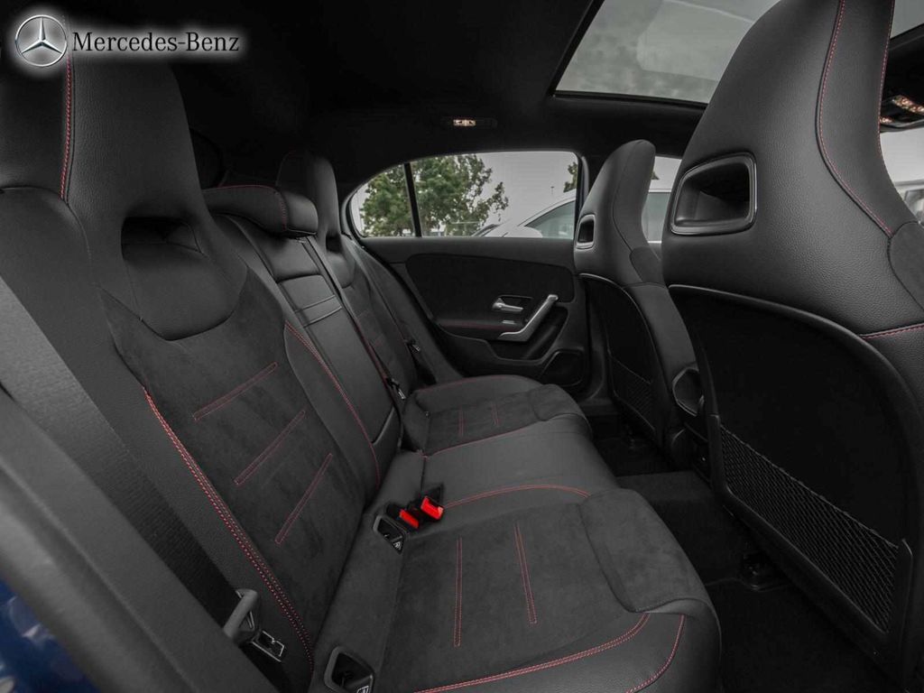 Mercedes-Benz A 200 2025