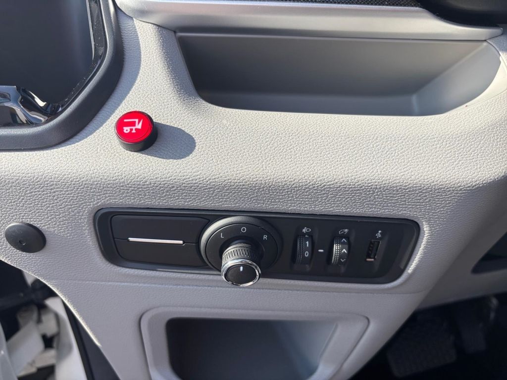 Maxus eDeliver 9 2024