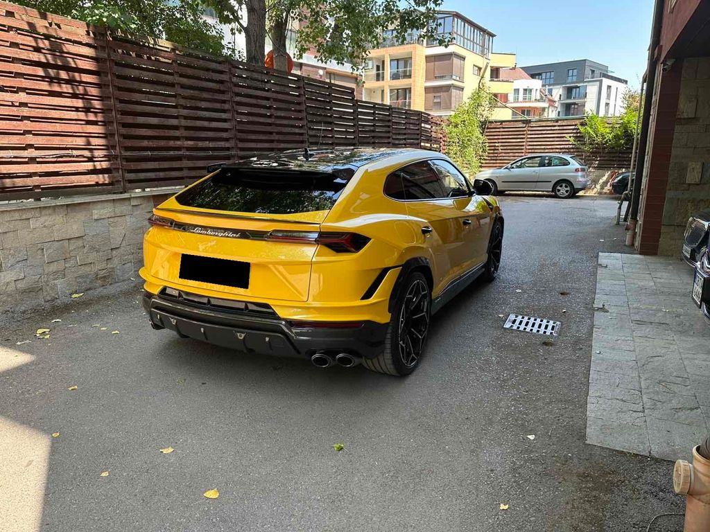 Lamborghini Urus 2024