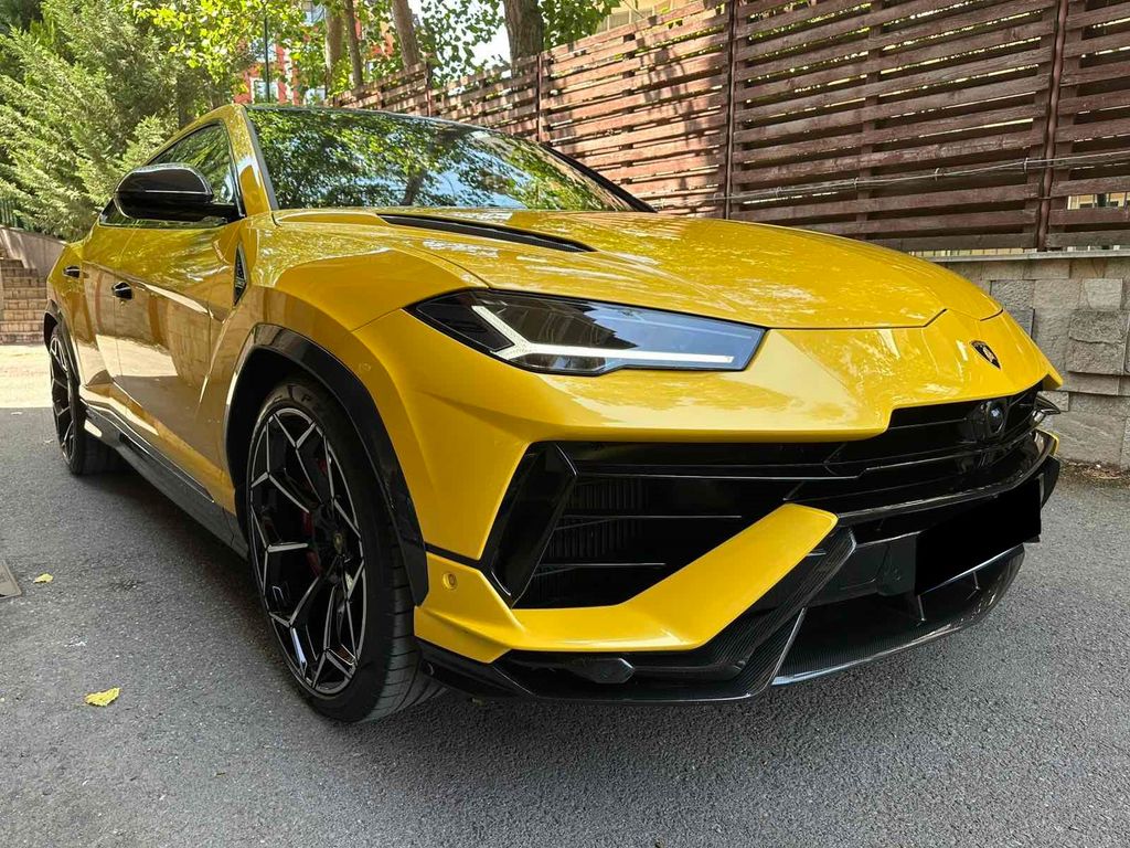 Lamborghini Urus 2024
