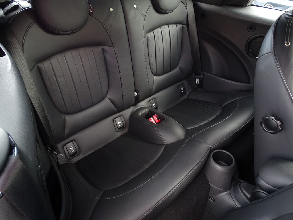 MINI Cooper S Cabrio 2023