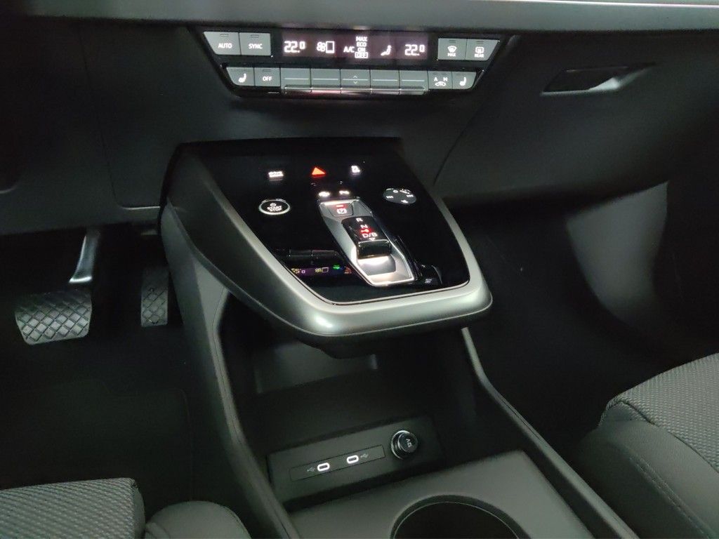 Audi Q4 e-tron 2024