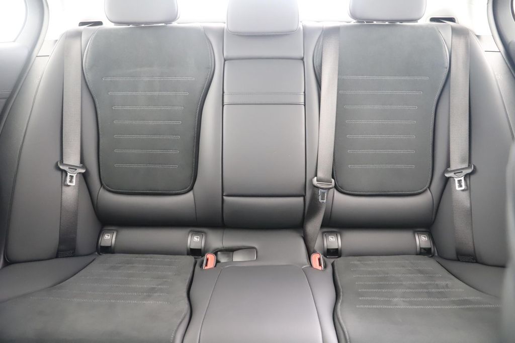 Mercedes-Benz C 300 2024