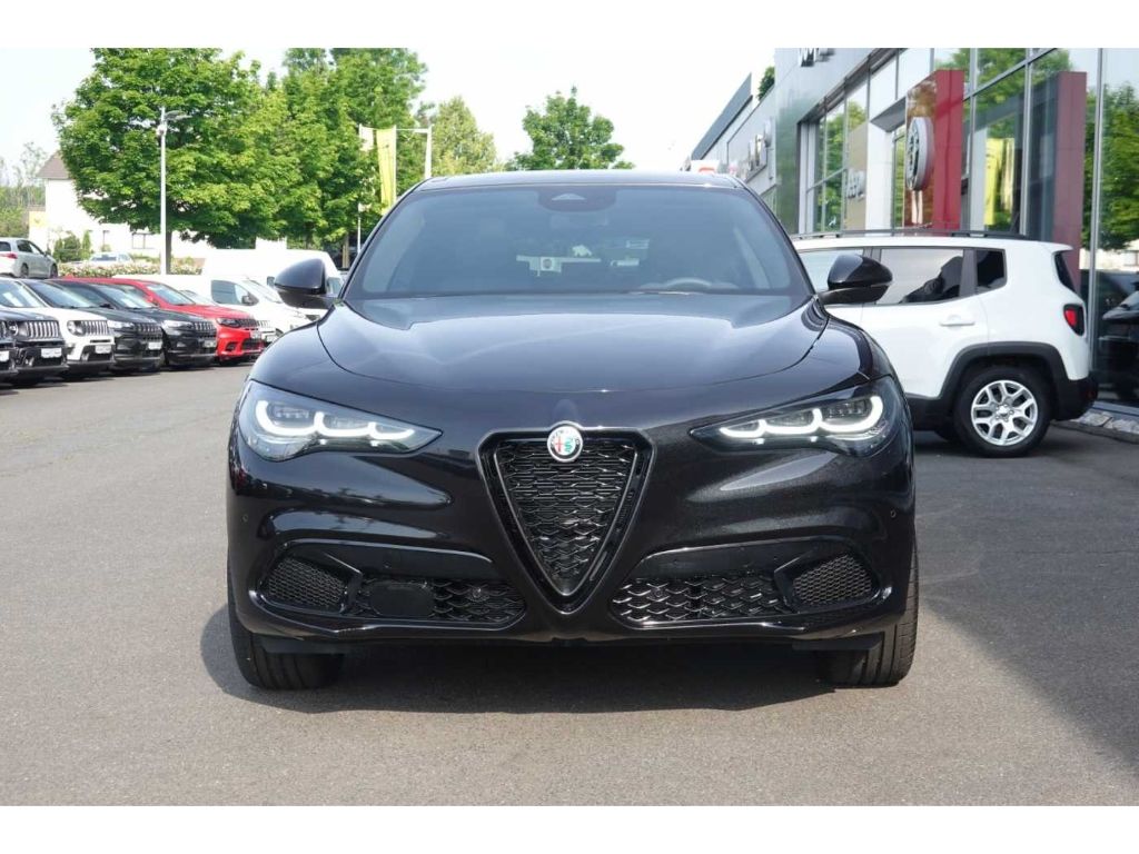 Alfa Romeo Stelvio 2025