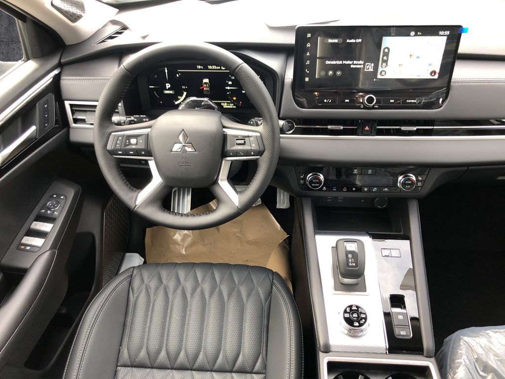 Mitsubishi Outlander 2025