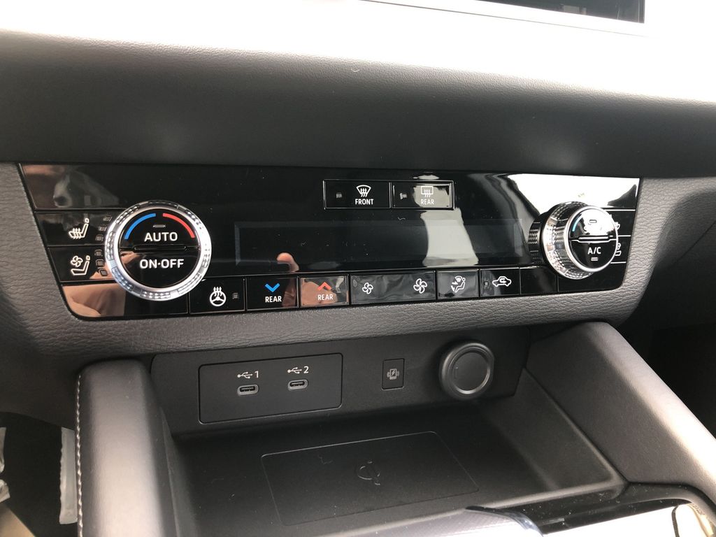 Mitsubishi Outlander 2025