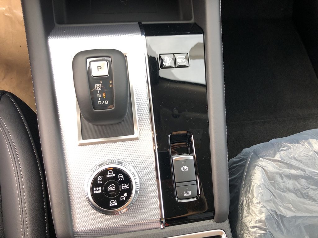 Mitsubishi Outlander 2025