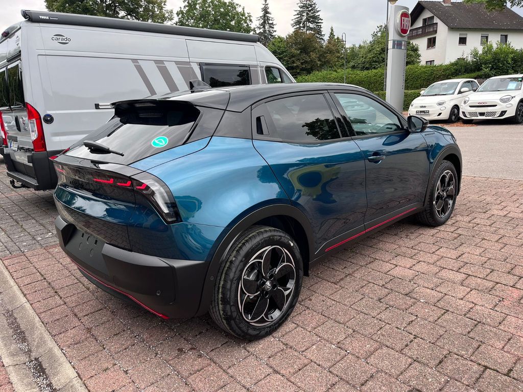 Alfa Romeo Junior 2025