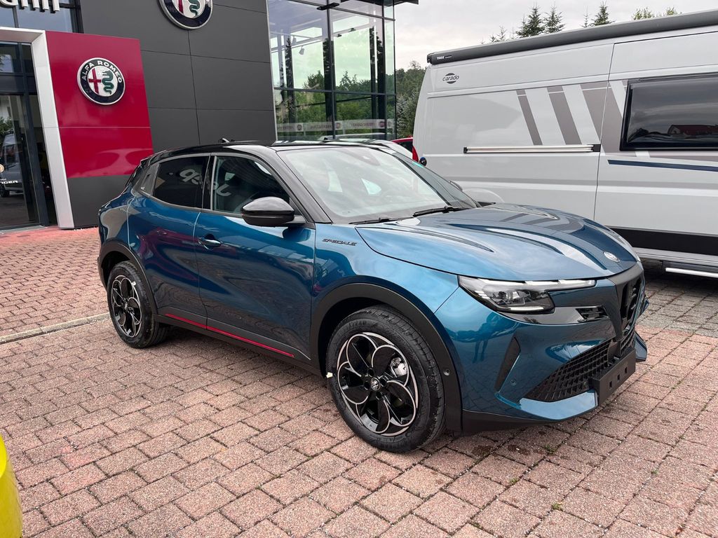 Alfa Romeo Junior 2025