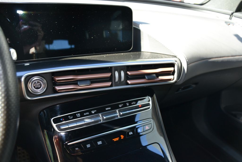 Mercedes-Benz EQC 2020