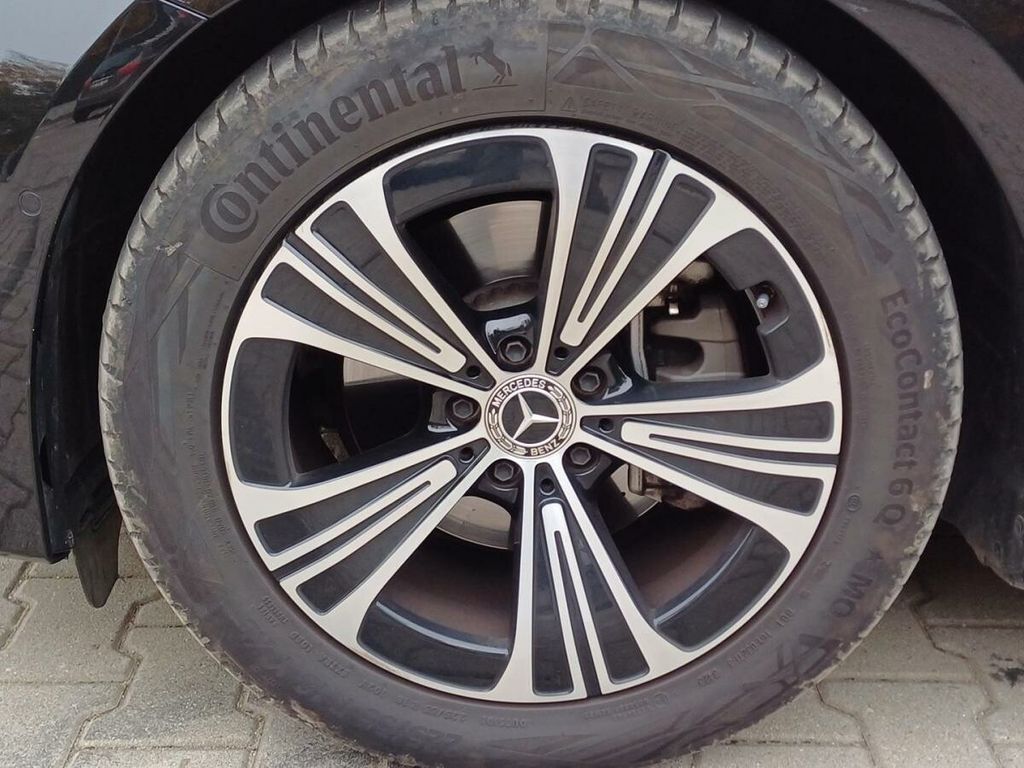 Mercedes-Benz E 220 2024