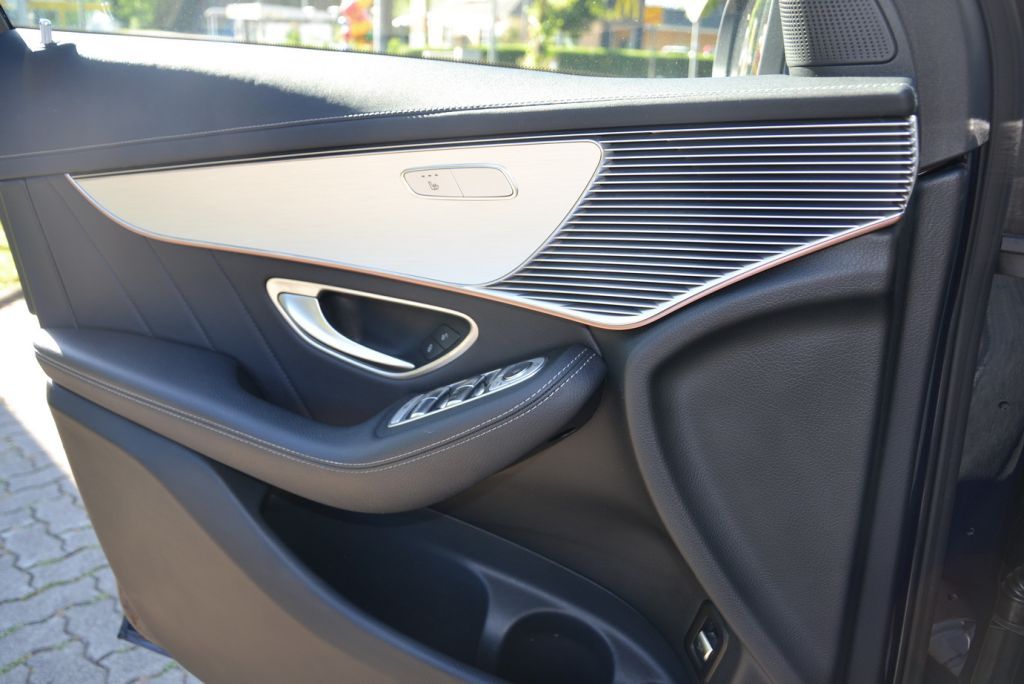 Mercedes-Benz EQC 2020
